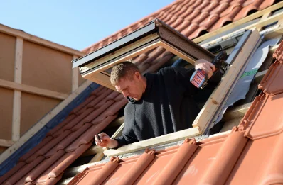 Pose de fenêtres de toit Velux à Viam